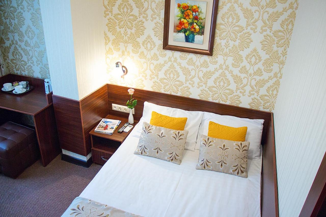 Hotel Silk Way Almaty Esterno foto