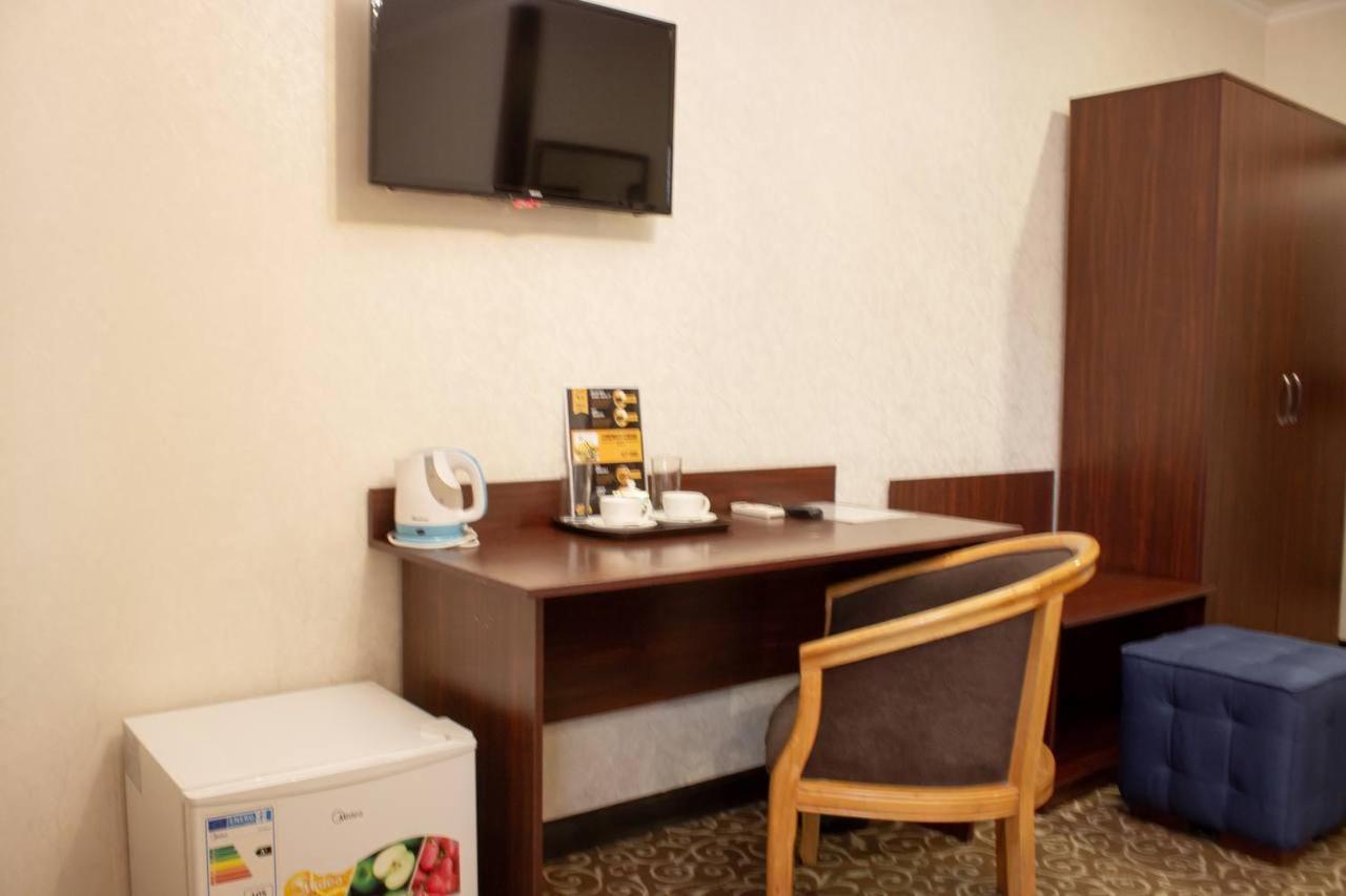 Hotel Silk Way Almaty Esterno foto