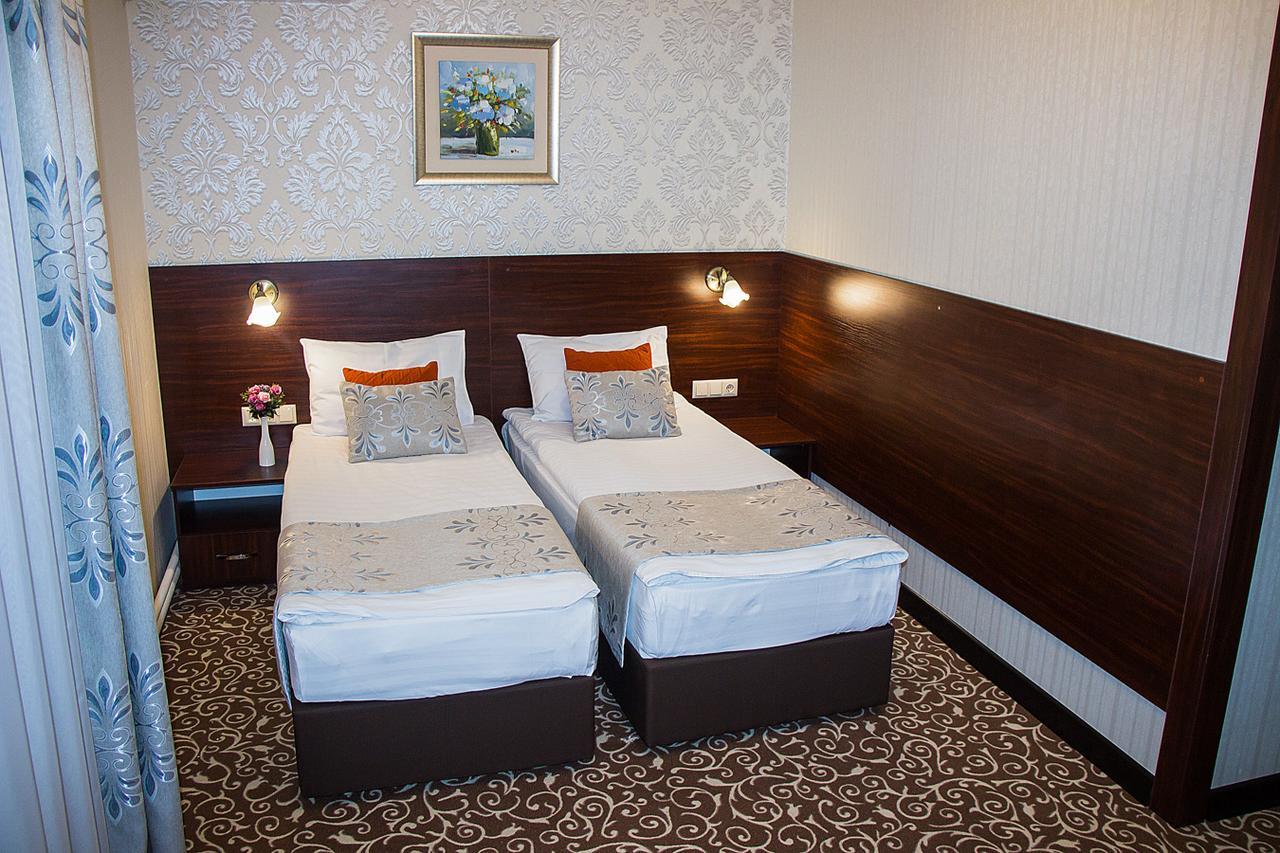 Hotel Silk Way Almaty Esterno foto